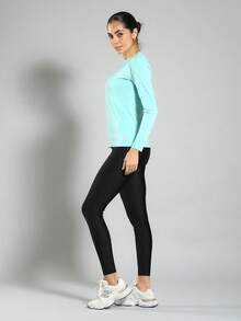 FITNATION Women's Long-Sleeved T-Shirt With UV50 Sun Protection - Hijau muda - View 4