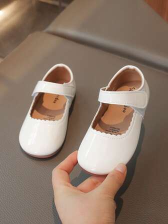 Latest Popular Girls Patent Leather Mary Jane Shoes, Fashionable Soft Sole Hook And Loop Shoes, Princess Style Performance Shoes, Suitable For Daily Wear, Gatherings, Camping, Amusement Parks And Other Occasions