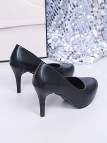 新款时尚圆头套脚细高跟鞋，性感百搭，适合通勤、办公、OL职业装等场合。 - 黑色 - 查看 7