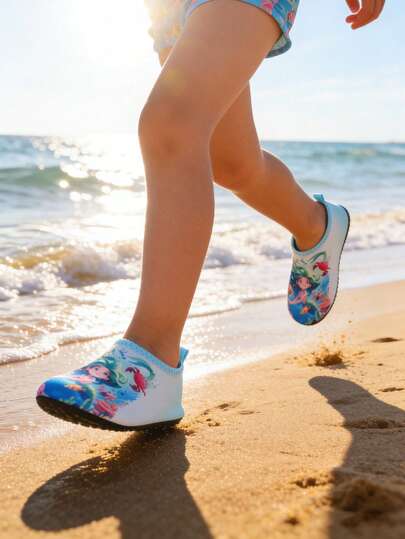 Zapatos de agua para niñas, bebés y niños pequeños con estampado de criaturas marinas en azul, rosa y blanco. Secan rápido, antideslizantes, calcetines acuáticos para playa, piscina y actividades acuáticas