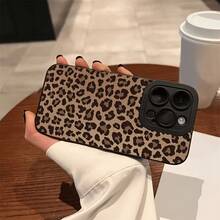 Funda de teléfono a la moda 1pc Estilo de Funda de Teléfono con Estampado de Leopardo Marrón y Ojo de Ángel, Totalmente Envuelta en TPU Adecuada para iPhone 17, 16, 15, 14, 13, 12, 11 Pro Max, X, XS, XR, 8, 7 Plus, Protección de Teléfono, Funda de Teléfono Moderna, Funda de Teléfono Duradera, Funda de Teléfono Protectora, Diseño de Funda de Teléfono para Chicas y Mujeres, TPU Suave a Prueba de Golpes, Más Protectora y Femenina - 1 pieza - Ver 1