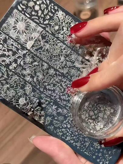 1 Set Vintage Chinese Style Orchid Lace Nail Art Stamping Plate, Cute Ribbon Pattern Nail Stickers, Rose, Butterfly, Leaf Nail Art Stamping Plate, Heart, Star, Moon, Lace, Floral Nail Art Stamping Template, Nail Salon Essential