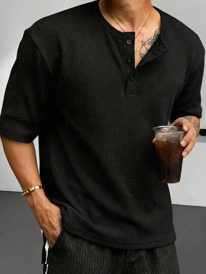 1pc Men's Waffle Texture Short Sleeve T-Shirt, Comfortable & Breathable, Polo/Henley Collar, Easy To Style, Pill & Wrinkle Resistant, Machine Washable, Suitable For Summer Gatherings, Casual Vacation, Old Money Style