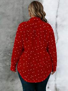 A Casual And Simple Style Adorned With Heart-Shaped Elements-This Plus-Size Women's Shirt Features A Heart Print All Over The Body, Suitable For All Seasons And Occasions Such As Valentine's Day And New Year's Parties. - Red - View 2