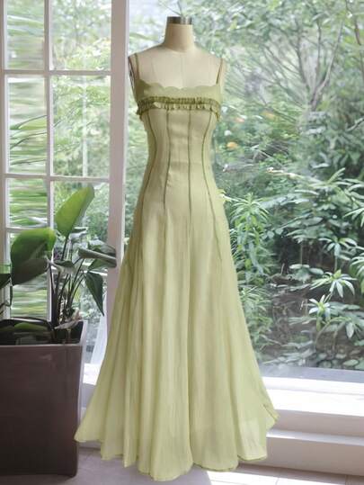 Đầm ôm sát màu xanh lá cây nhạt với viền xếp ly, đầm dạ hội không tay bằng chiffon thanh lịch, đầm dáng chữ A dài đến bắp chân, trang phục mùa hè đi biển, đám cưới mùa xuân.