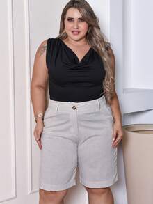 Bermuda Plus Size Feminina Tecido Linho Simples elegante Com Zíper Botão e Bolsos - Bege - Visão 5