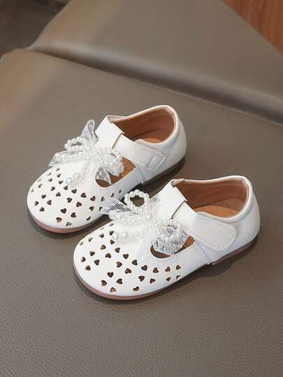 1 Pair Girls Hollow Heart Pearl Bow Decor Princess Sandals, Casual Daily Wear Toddler Walking Shoes