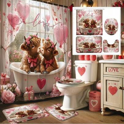 情人节装饰套装（1/4件套），饰有高地牛和爱心图案。这款可爱浪漫的粉棕色浴帘可水洗，是浴室装饰的完美之选。套装包含12个挂钩、1个防滑浴垫以及一个U型马桶盖套，是馈赠亲友的绝佳家居礼物。