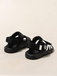 Sandales de sport d'été pour garçons, chaussures de plage pour enfants légères et respirantes à bout ouvert, fermeture ajustable à boucle et , semelle souple, convient pour le port quotidien décontracté en été - Noir - Voir 4