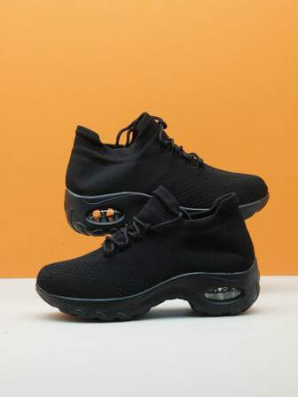 跨境儿童运动休闲系带气垫减震运动鞋，套脚懒人鞋，舞蹈鞋，针织护腿鞋