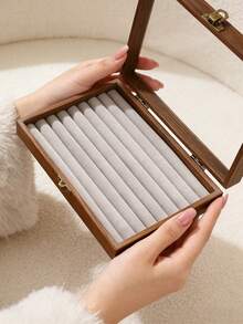 1个带透明盖的大号木质首饰盒，带锁首饰展示盒，大容量首饰托盘，适用于耳环、项链、戒指、吊坠、手镯、珠宝、化妆品、指甲油、口红、手表等——送给女性的绝佳礼物