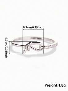 1枚优雅立方氧化锆十字戒指，女士款式，适合婚礼、订婚、周年纪念、派对等场合，也可作为情人节礼物。 - 銀色 - 查看 5