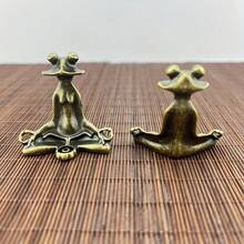 Exquisito soporte de incienso de rana de metal estilo kung fu, figura decorativa de rana para meditación, adecuado para usar durante la yoga, la meditación, el sueño y el descanso. Un delicado artículo decorativo de escritorio. - Multicolor - Ver 4
