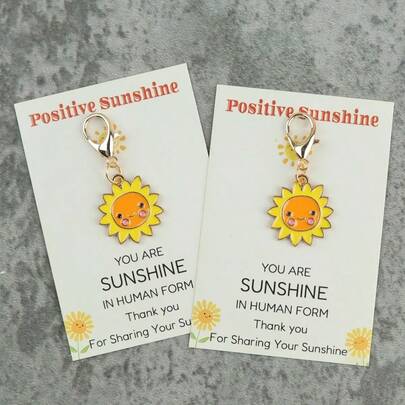 1pc/2pcs Cute & Enthusiastic Sun Keychain, Comes With Motivational Sun Greeting Card, Mini Backpack Pendant Accessory, Suitable As Encouragement Gift For Family, Friends, Coworkers, Students, Teachers, Party Favors, Novelty Keychain