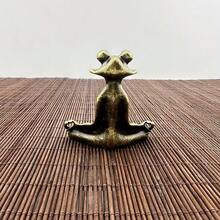 Exquisito soporte de incienso de rana de metal estilo kung fu, figura decorativa de rana para meditación, adecuado para usar durante la yoga, la meditación, el sueño y el descanso. Un delicado artículo decorativo de escritorio. - Multicolor - Ver 3