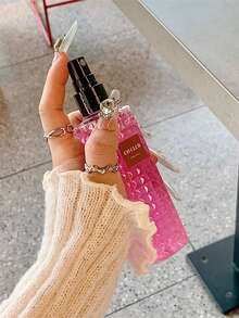 1 pieza Spray multifragancia, 100ml (3.4oz), Ambientador, Desodorante en spray, Aire fresco, Fragancia duradera, Regalos para el Día de la Madre, Aniversario, Fiesta de bodas, Día de San Valentín, Perfecto para el hogar, dormitorio, ropa, fiesta Desodorante. - Más - Ver 11