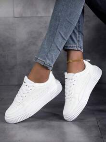 2026 Nuevos tenis casuales blancos de suela blanda y estilo coreano para mujer, zapatos ligeros para uso diario - Blanco - Ver 4
