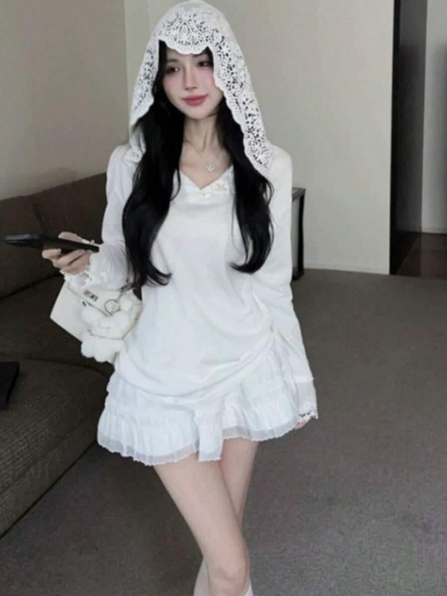 New For Spring/Autumn 2025: This Soft, Chic Cotton Bouillon Top With A Lace Hood Offers A Relaxed, Elegant Casual Look. Its Ruffled Cuffs Create A Flattering Silhouette, Making It Perfect For Everyday Wear, Cafe Work, Or Relaxing At Home. This Versatile, Unique Innerwear Offers A Flattering Silhouette, A Comfortable Fit, And A Sophisticated, Versatile Look. A Popular New Addition To Any Women's Fashion Collection. - trắng - Xem 1