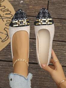 米粉布面拼黑白長線格