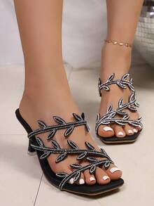 Sandalias de tacón alto elegantes de punta abierta con rhinestones y lazo de satén negro versátil de moda para mujer, adecuadas para banquetes y citas - Negro - Ver 3