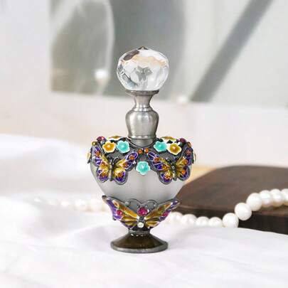 5 ml Bouteille en verre en forme de cœur avec peinture de papillon, bouteille de parfum/huile essentielle rechargeable avec décoration en cristal, bouteille de rangement de parfum élégante, accessoire de voyage compact (bouteille vide, sans parfum)