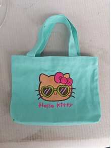 三丽鸥Hello Kitty可爱大容量抓绒单肩包，适合工作和外出，便携时尚，方便携带，是度假和健身的理想之选。 - 彩色 - 查看 16