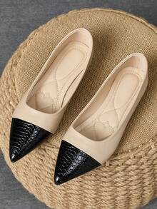 女士时尚尖头套脚鞋，休闲百搭杏色和黑色撞色鞋，适合办公室、户外、派对、婚礼、春夏等场合。 - 杏色 - 查看 1