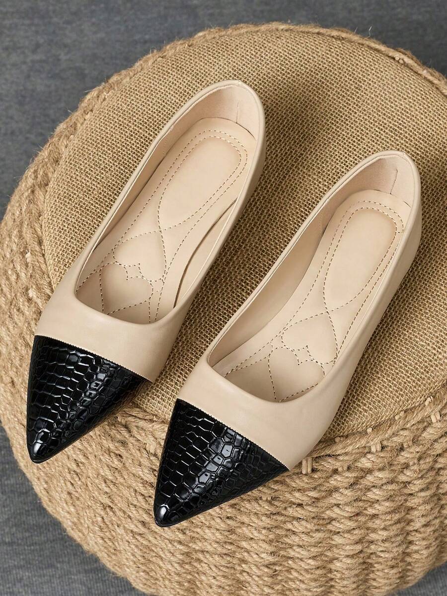 女士时尚尖头套脚鞋,休闲百搭杏色和黑色撞色鞋,适合办公室、户外、派对、婚礼、春夏等场合。 - 杏色 - 查看 1