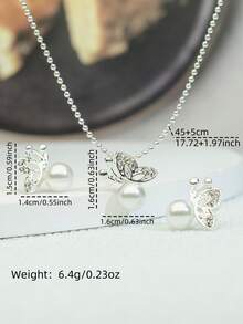 一套女士首饰套装，共3件，包括项链和耳环，仿珍珠蝴蝶造型，镶嵌仿钻，简约优雅可爱浪漫风格，适合派对、节日、庆典、日常佩戴，是完美的生日礼物。 - 白色 - 查看 10
