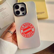 Logotipo del  de Múnich en rojo y blanco sobre fondo blanco. Esta elegante funda es compatible con los modelos  16, 15, 14 Pro Max, 13, 12, 11, XR y XS Plus. Fabricada en silicona TPU, ofrece protección contra golpes y caídas, además de una sensación superior. Es un regalo ideal para familiares, amigos y seres queridos, y una opción perfecta para Navidad.fundas para  13,funda  13,funda  16,fundas ,funda  15,funda para ,fundas para  16,fundas  11,fundas  15,funda  17,protector para ,funda  14,fundas  12,fundas  14,funda  17 pro max,fundas  13,fundas> - Blanco - Ver 2