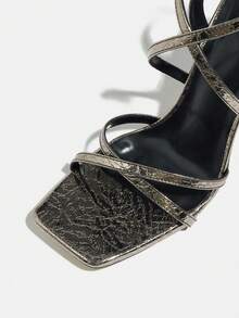 女士高跟鞋，适合春夏晚宴、户外旅行、购物、聚会、舞台表演、通勤、约会、时装秀、盛大晚宴、时尚奢华活动等场合。特点：可调节踝带、方头设计、舒适的镜面大理石纹面料、性感优雅的设计，可与秋季连衣裙和服装百搭。枪灰色高跟凉鞋 - 槍灰色 - 查看 7