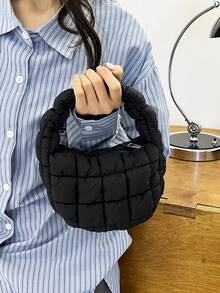 新款創意黑色雲狀泡泡手提包，外觀精美輕巧，帶有皺紋紋理和縫線的休閒手機袋，頂部拉鍊設計方便實用，可手提或手腕攜帶，適用於日常休閒、派對和約會，儲存手機、口紅和零錢。 - 黑色 - 查看 7