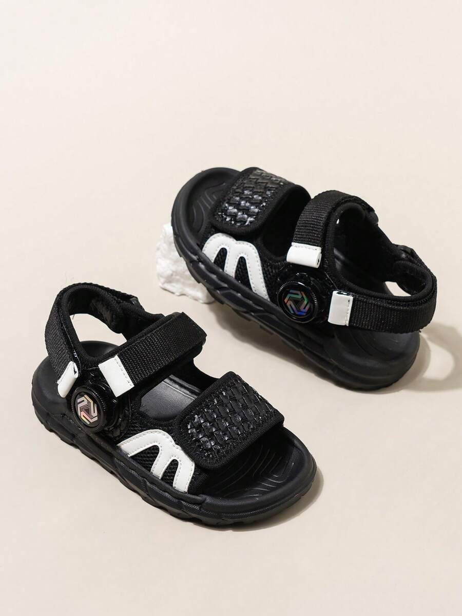 Sandales de sport d'été pour garçons, chaussures de plage pour enfants légères et respirantes à bout ouvert, fermeture ajustable à boucle et , semelle souple, convient pour le port quotidien décontracté en été - Noir - Voir 1