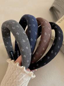 4 Stücke einfache, lässige weiße Blumen Haarband für Frauen, vielseitige elegante Haarzubehör geeignet für den täglichen Gebrauch, können mit Hoodies, Zuhause, Schule, Strand, Arbeit, Party, Urlaub, Geburtstag, Neujahr, Valentinstag, Muttertag, Hochzeit, Musikfestival, Frühling/Herbst/Winter, Haarband, Haarreifen kombiniert werden - Verschiedenfarbig - Übersicht 2