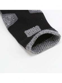 3双秋冬季分趾袜，透气吸汗防滑耐用男士户外徒步袜，均码（39-45）