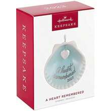 Hallmark Keepsake Adorno de Navidad 2023, corazón recordado, Regalo conmemorativo de Concha de almeja(Multicolor) - Multicolor - Ver 5
