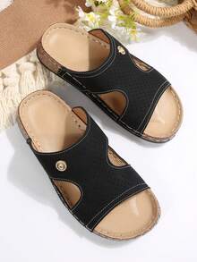 Women's New Burgundy Wedge Hollow Slip-On Sandals, Casual Vacation Beach Style, Fashion Versatile Black Summer Slippers - Black - View 7