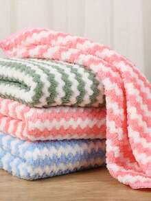 3pcs Cationic Coral Fleece Kitchen Dishcloth, Non-Stick Oil, Thick Water Wave Pattern Dishcloth, Wipe Table Cleaning Cloth - Random - View 8