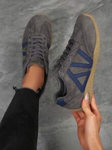 女士时尚滑板鞋，多色条纹拼接系带低帮厚底运动鞋，休闲百搭户外运动鞋 - 藍色 - 查看 4