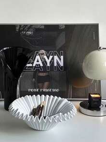 1 pieza Tazón decorativo de gran tamaño, Tazón con forma de hoja de resina de 7.87*2.95 pulgadas, apto para uso en interiores y exteriores, sala de estar, cocina, dormitorio, como regalo de inauguración de casa y días festivos, accento decorativo negro, caja de almacenamiento para la mesa, decoración moderna vintage para el hogar