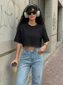 两件装女士宽松露脐圆领短袖T恤，适合春夏穿着，休闲/简约/优雅/性感/街头/Y2K风格，适合办公室/居家/街头及各种场合。 - 黑與白 - 查看 5