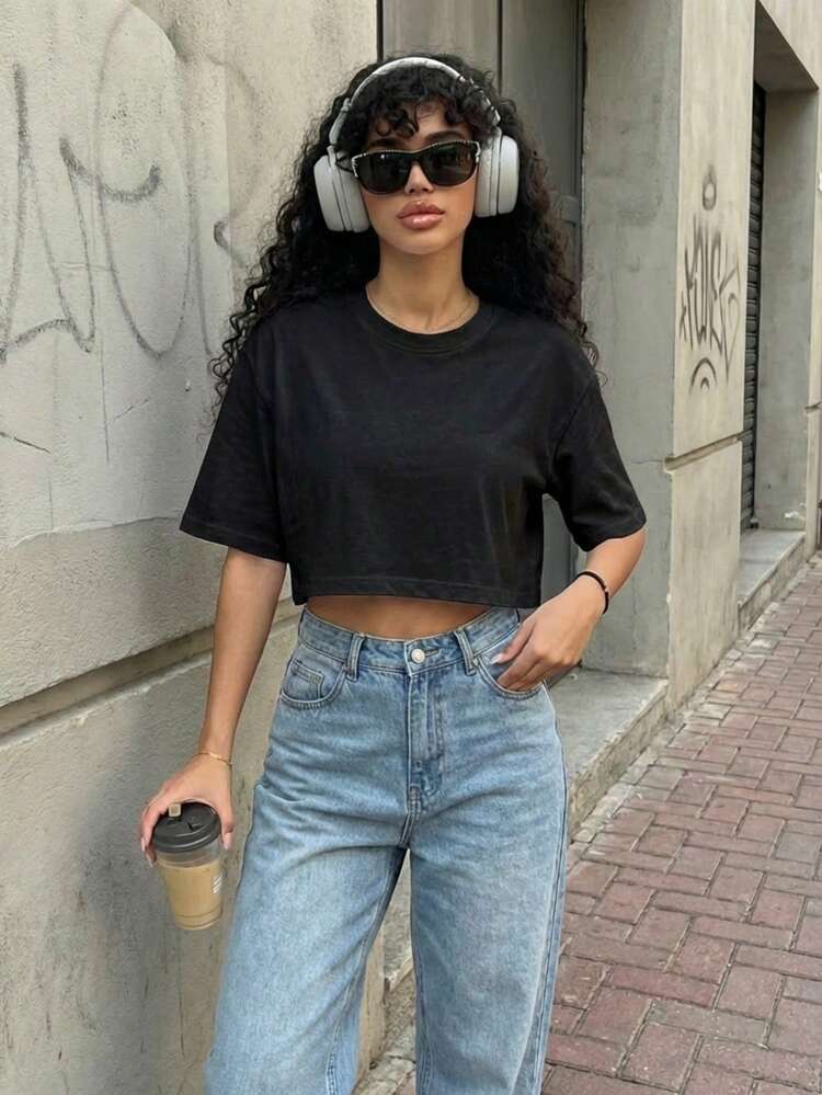 2pcs Women's Loose Cropped Round Neck Short Sleeve T-Shirt, Suitable For Spring/Summer Wear, Casual/Minimalist/Elegant/Sexy/Streetwear/Y2K Style, Suitable For Office/Home/Street And Various Occasions - Black and White - View 5