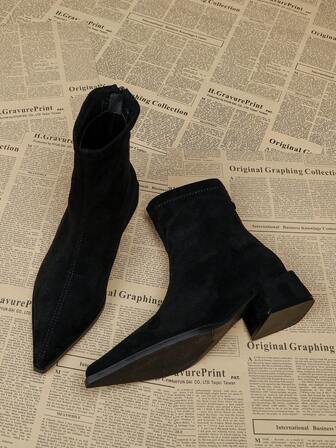 女士黑色踝靴和短靴，5厘米粗跟，修身版型，舒适，2025时尚切尔西尖头靴