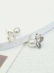 一套女士首饰套装，共3件，包括项链和耳环，仿珍珠蝴蝶造型，镶嵌仿钻，简约优雅可爱浪漫风格，适合派对、节日、庆典、日常佩戴，是完美的生日礼物。 - 白色 - 查看 7