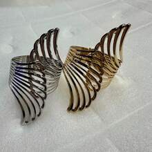 1pc Wing-Shaped Curtain Clip, Simple Metal Curtain Clamp, Curtain Accessory - Multicolor - View 10