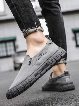 Herrslip-on vardagsskor, trendig minimalistisk design med antikollisionstårta, bekväma pendlingsskor för daglig användning, mångsidiga, andningsbara, tjocka sular med rebound, låga fritidsskor för medelålders och äldre, utomhuspromenader, tröttsamma loafers med mjuk botten