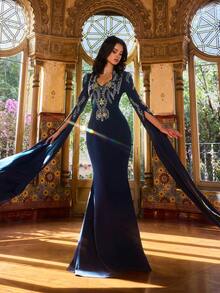 Faeriesty 优雅晚礼服 - 超长袖，修身胸衣饰以精致花卉刺绣，鱼尾裙摆，曳地长裙 - 完美适用于正式晚宴、婚礼、颁奖典礼和红毯活动。春季派对 - 藏蓝色 - 查看 10