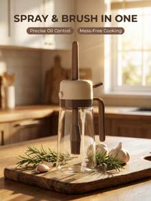 1个带刷子的泵式喷雾油瓶。按压式喷嘴可均匀喷洒食用油，适用于厨房烹饪、储存食用油以及户外露营。它具有细雾喷洒功能，可实现精准控油。硅胶刷头耐热。这是一款多功能烹饪油瓶，也是一款广受欢迎的厨房工具。