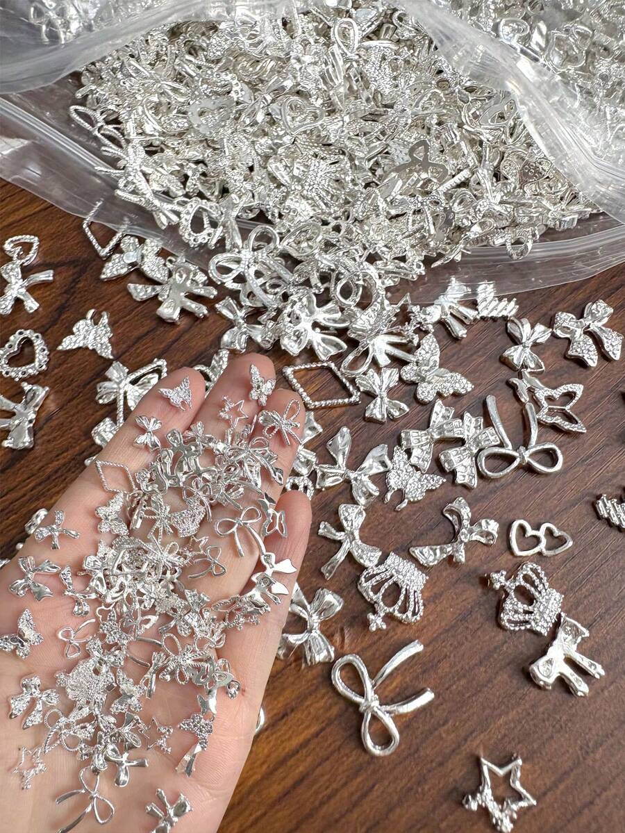 50件套Y2K银色混合金属美甲装饰品，银色混合心形、蝴蝶结、皇冠、水钻合金套装，闪亮珠宝美甲装饰，情人节送给女性和女孩的美甲礼物 - 彩色 - 查看 1