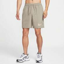 Nike 男士新款休闲宽松梭织短裤，五分钟即可穿出百搭造型 - 卡其綠 - 查看 1